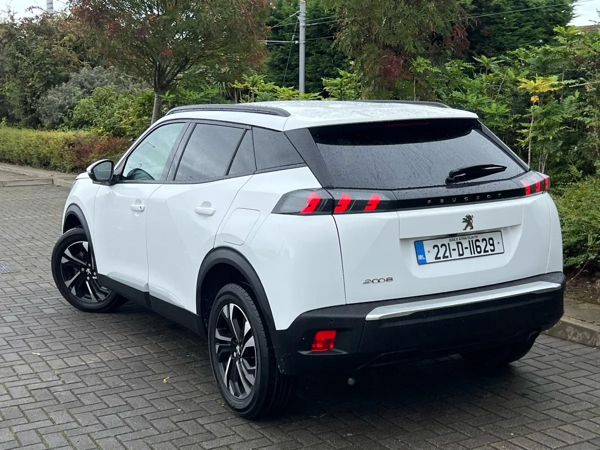 2022 PEUGEOT 2008 1.2 PETROL ALLURE WARRANTY - Image 4