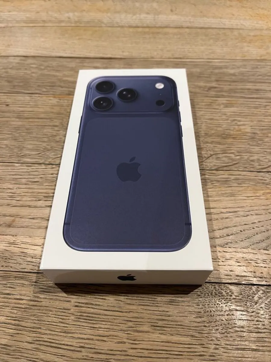 Apple iPhone 17 Pro - Image 2