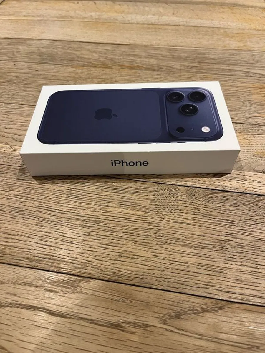 Apple iPhone 17 Pro - Image 3