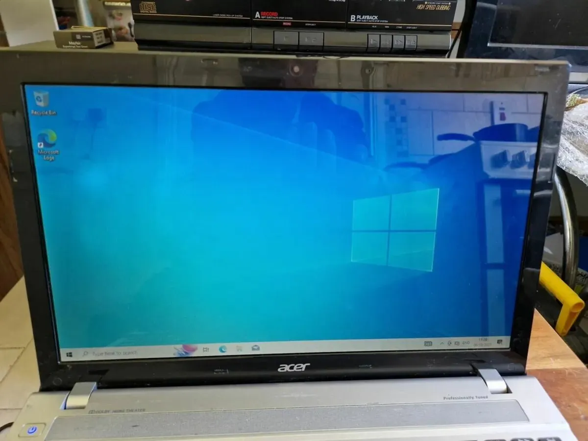 Acer Aspire Laptop, Windows 10, 6GB Ram, 500GB HDD - Image 1