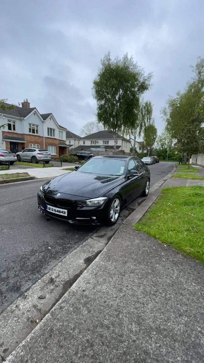 BMW 3-Series 2012 - Image 3