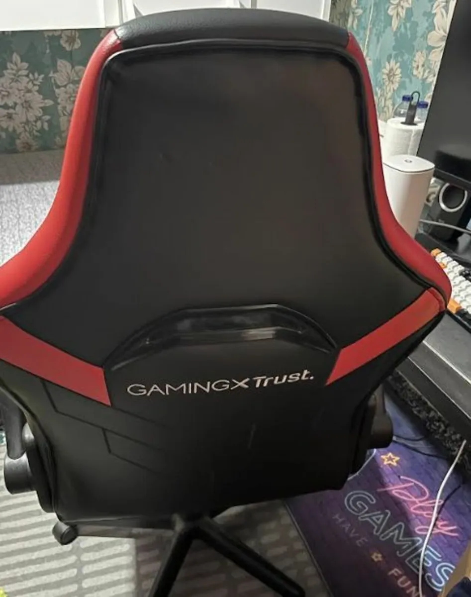 Gaming Chair - Image 4