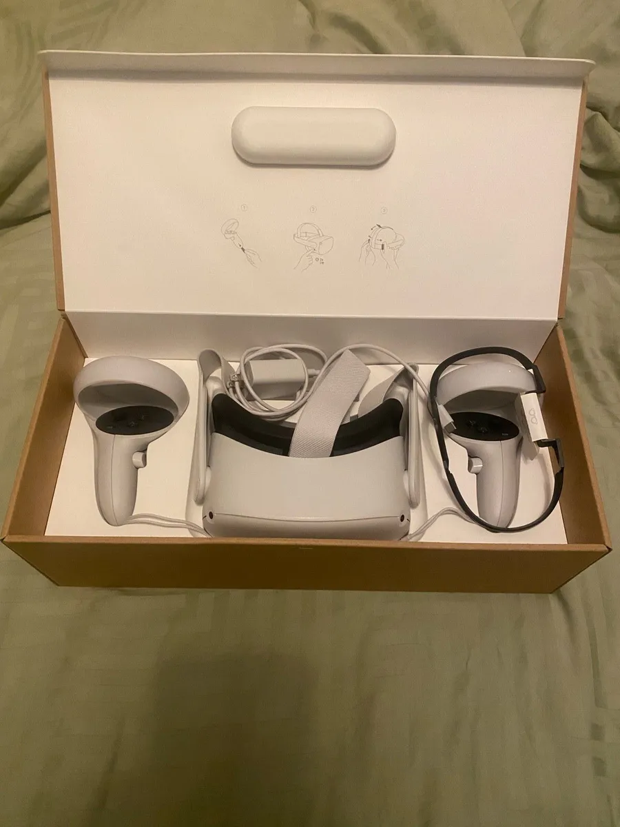 Oculus Meta Quest 2 - VR Headset - Image 3