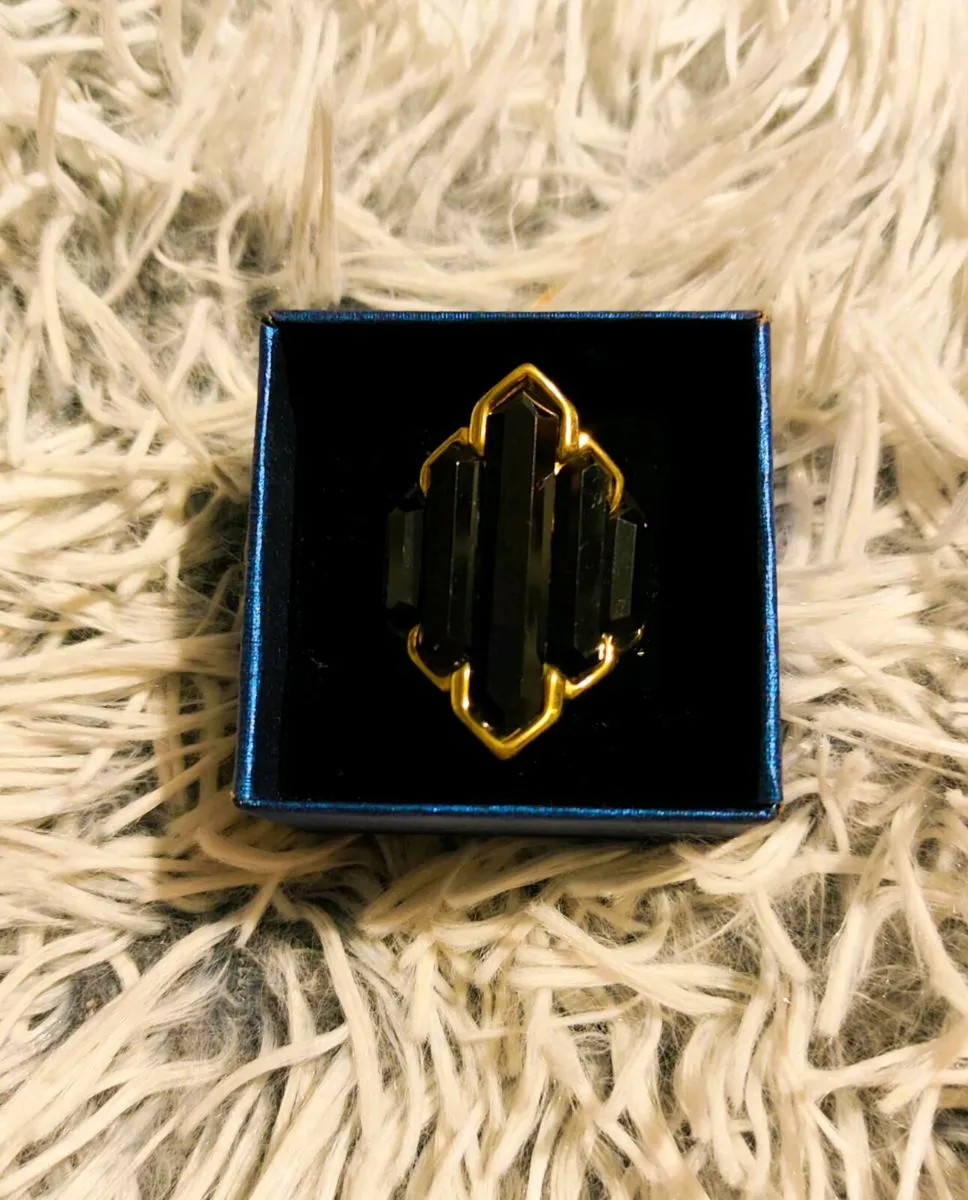 🖤 Statement Black Geometric Ring – Bold & Elegant - Image 2