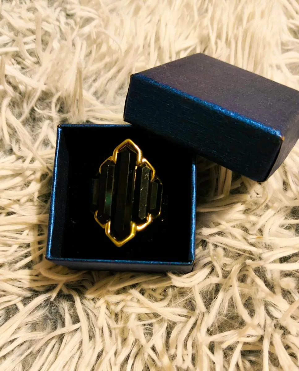 🖤 Statement Black Geometric Ring – Bold & Elegant - Image 3