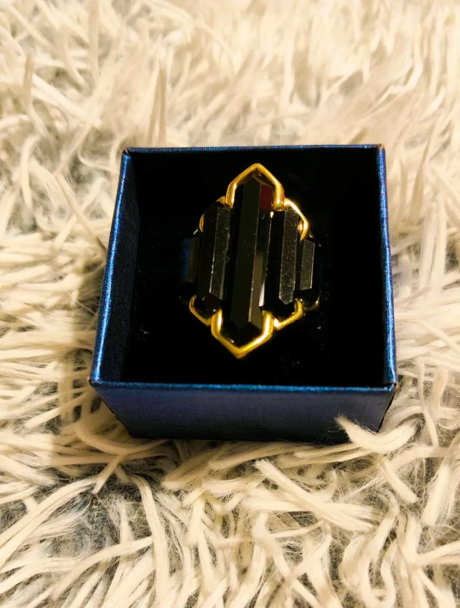 🖤 Statement Black Geometric Ring – Bold & Elegant - Image 4