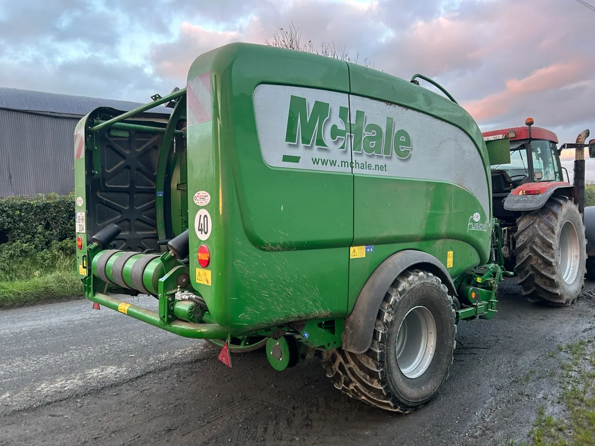 2022 Mc Hale Fusion 3 std 1000 box camless - Image 3