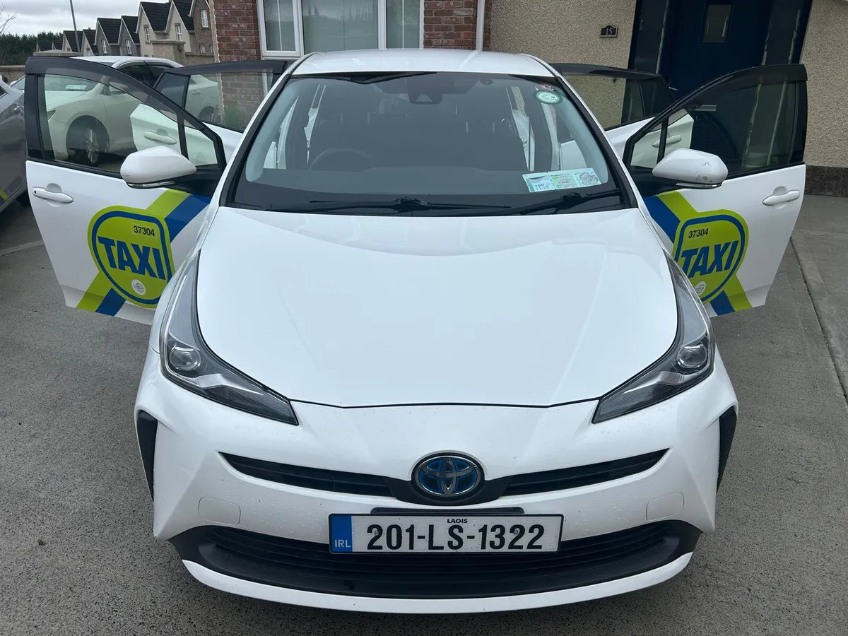 2020 TAXI READY Toyota Prius 1.8 hybrid autoamtic - Image 2