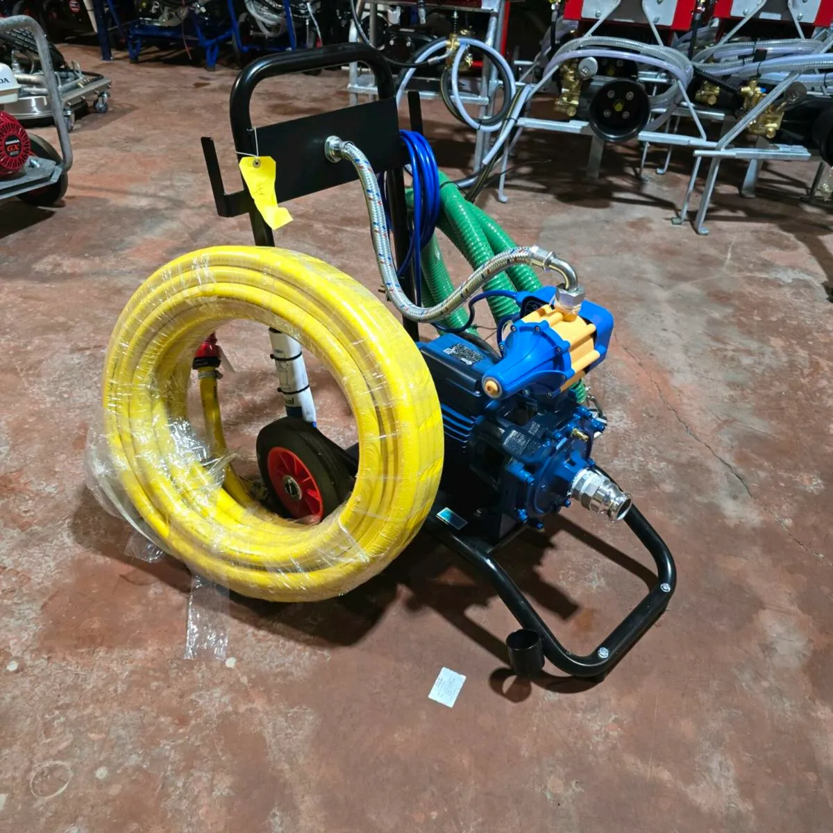 Parlour Wash Down Pump - Image 1