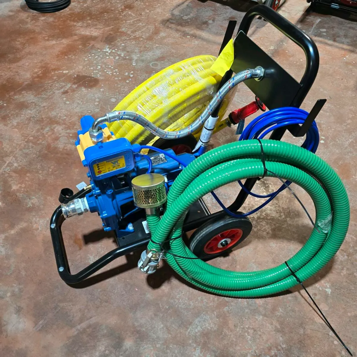 Parlour Wash Down Pump - Image 4