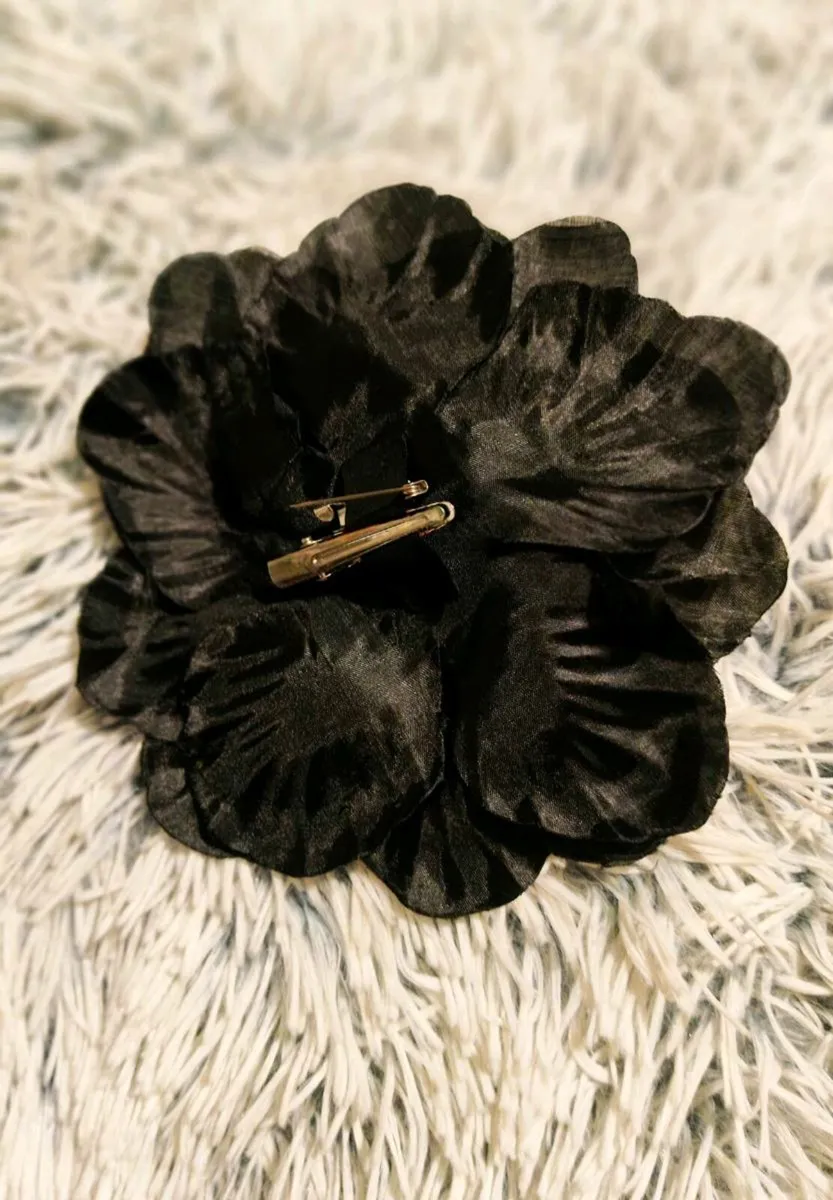 🖤 Black Flower Hair Clip – Chic, Dramatic & Versa - Image 3