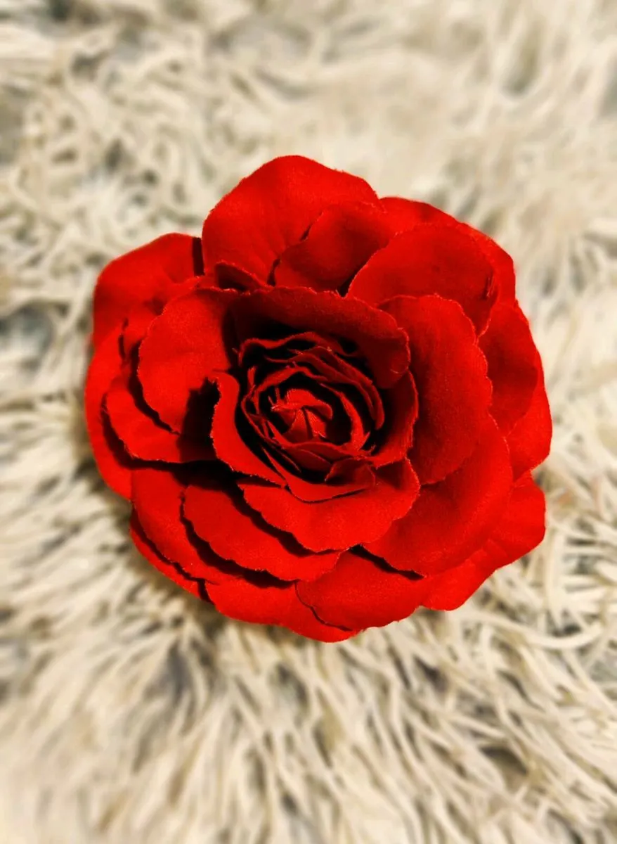 🌹 Red Rose Hair Clip – Romantic, Bold & Versatile - Image 3