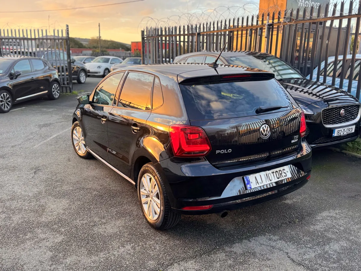 17 VW POLO 1.2 AUTOMATIC REV CAM - Image 4