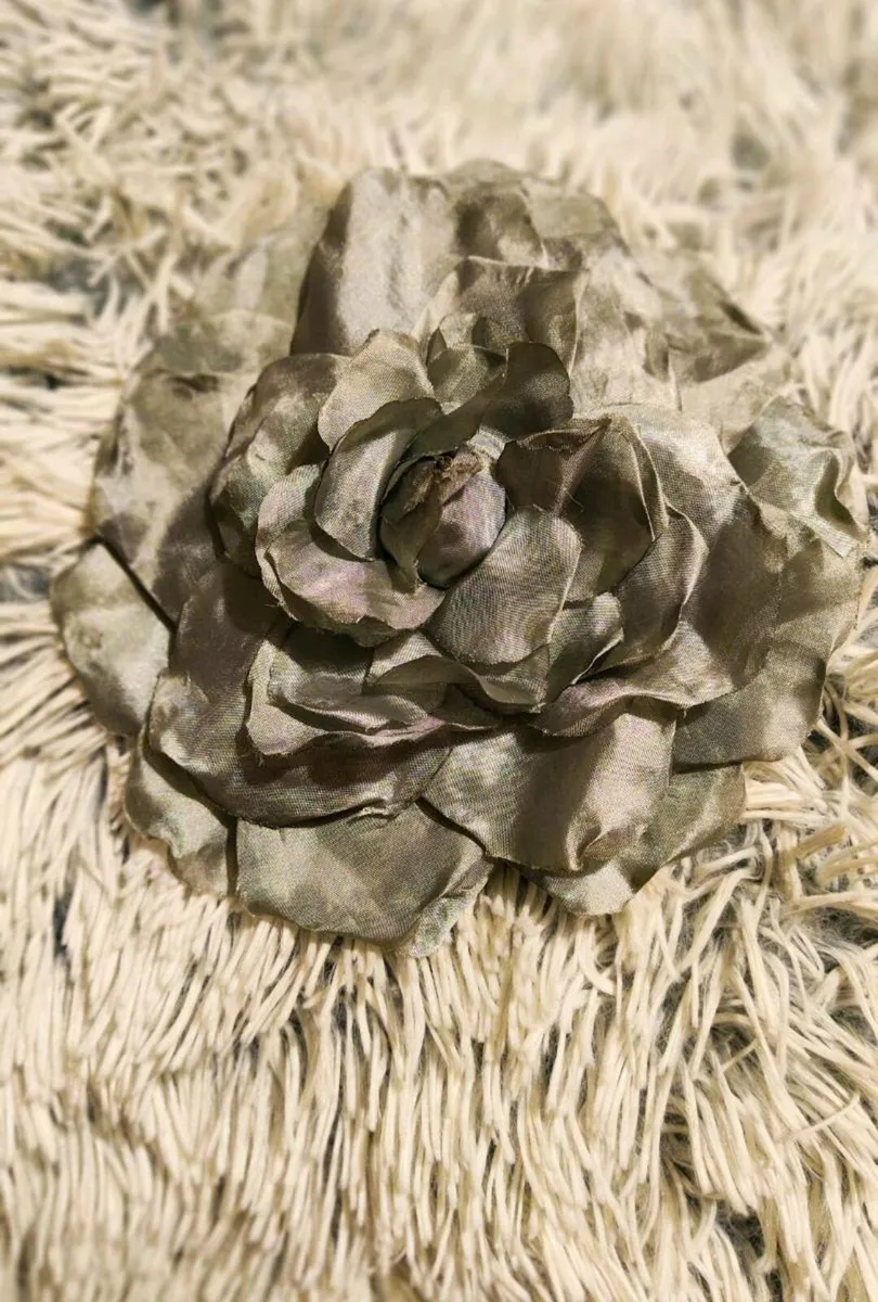 Soft Grey Flower hair clip – Elegant & Versatile - Image 1