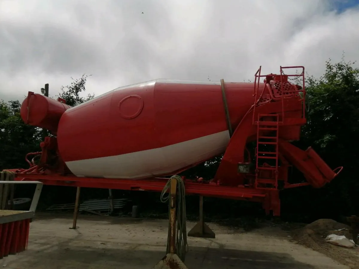 Concrete bottle - Image 1