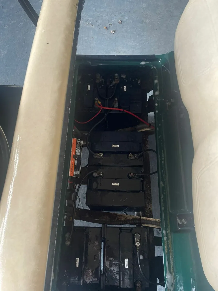 Golf Club Car - Image 4