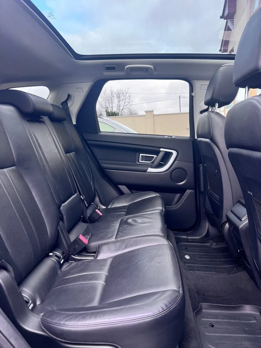 Land Rover Discovery Sport 2018 - Image 4