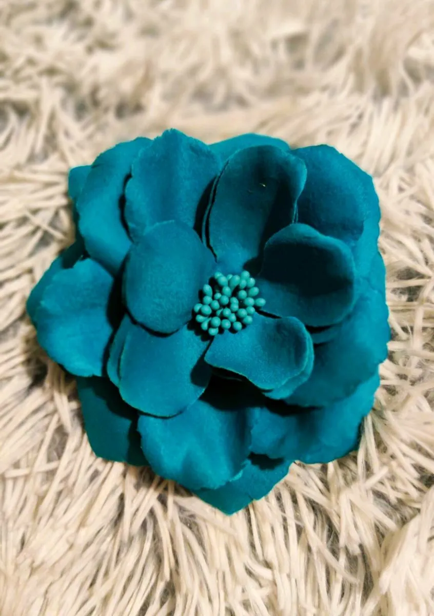 🌊 Teal or Blue Flower Hair Clip – Bold, Soft & Ve - Image 3