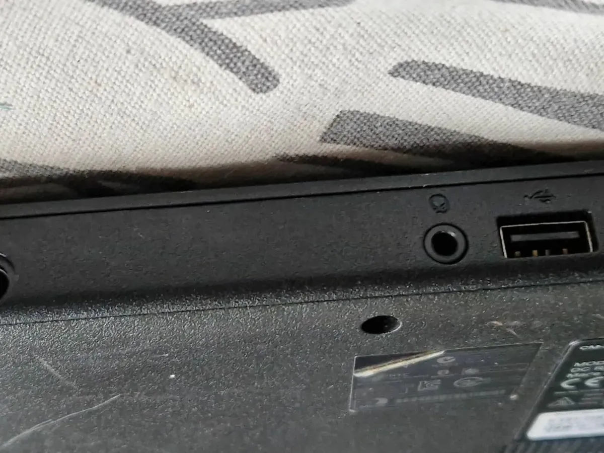 Packard Bell Laptop, EasyNote Z5WGM Intel Celeron - Image 4