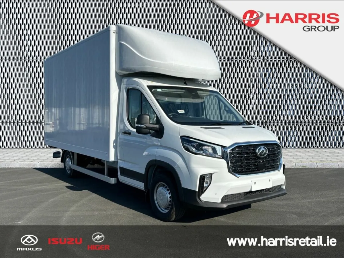 Maxus DELIVER 9 Single Wheel 14ft Luton / Box Body - Image 1