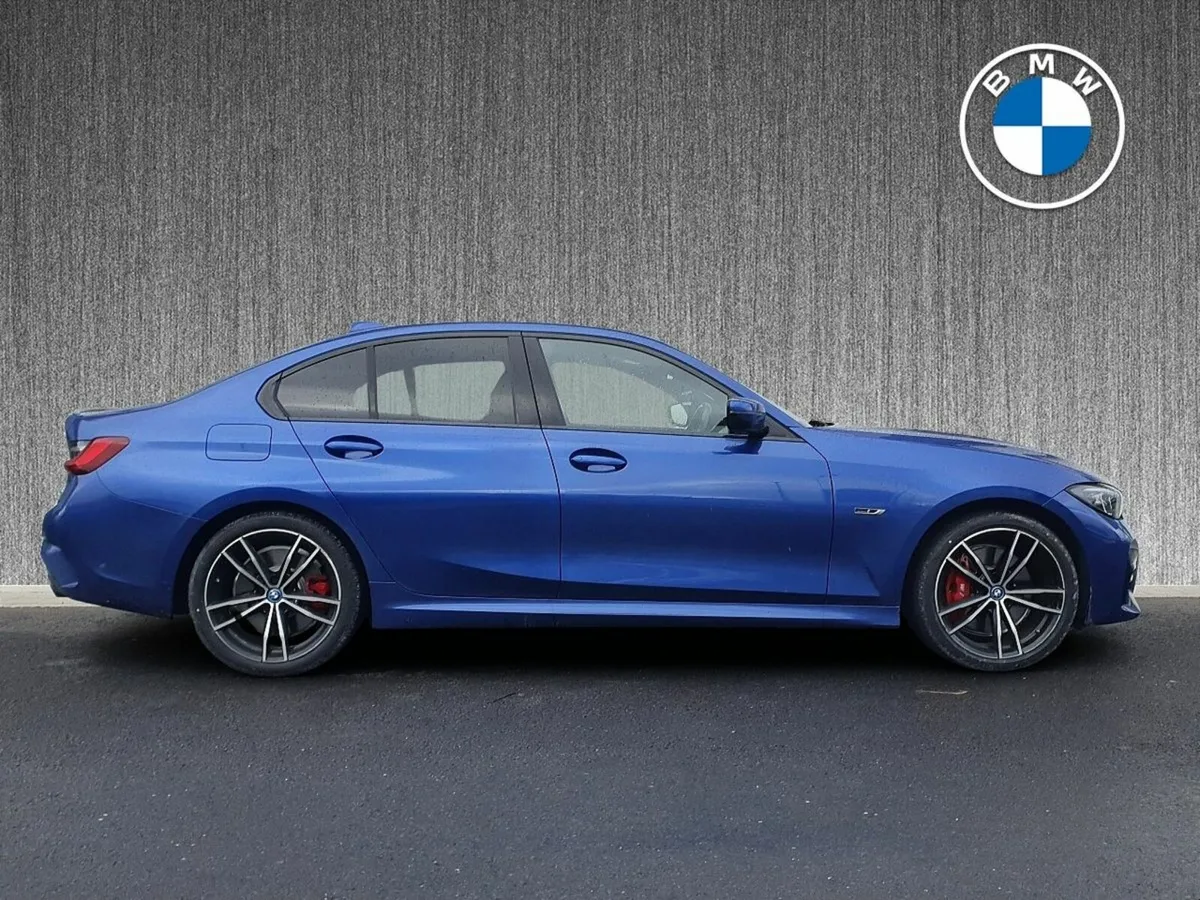 BMW 3-Series 330e M Sport Auto - Image 3