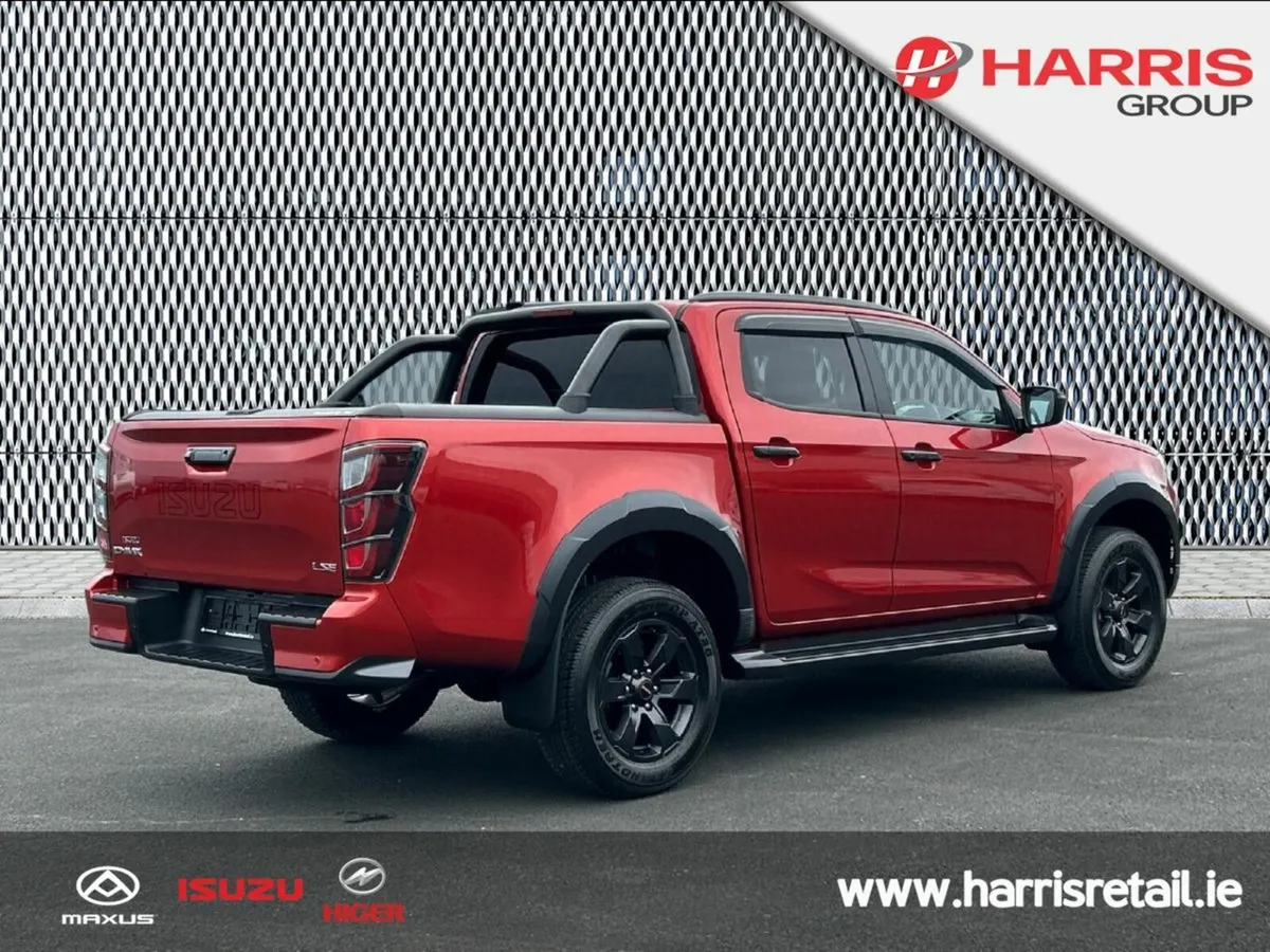 Isuzu D-Max LSE Crew Cab Auto 40th Edition - Image 4