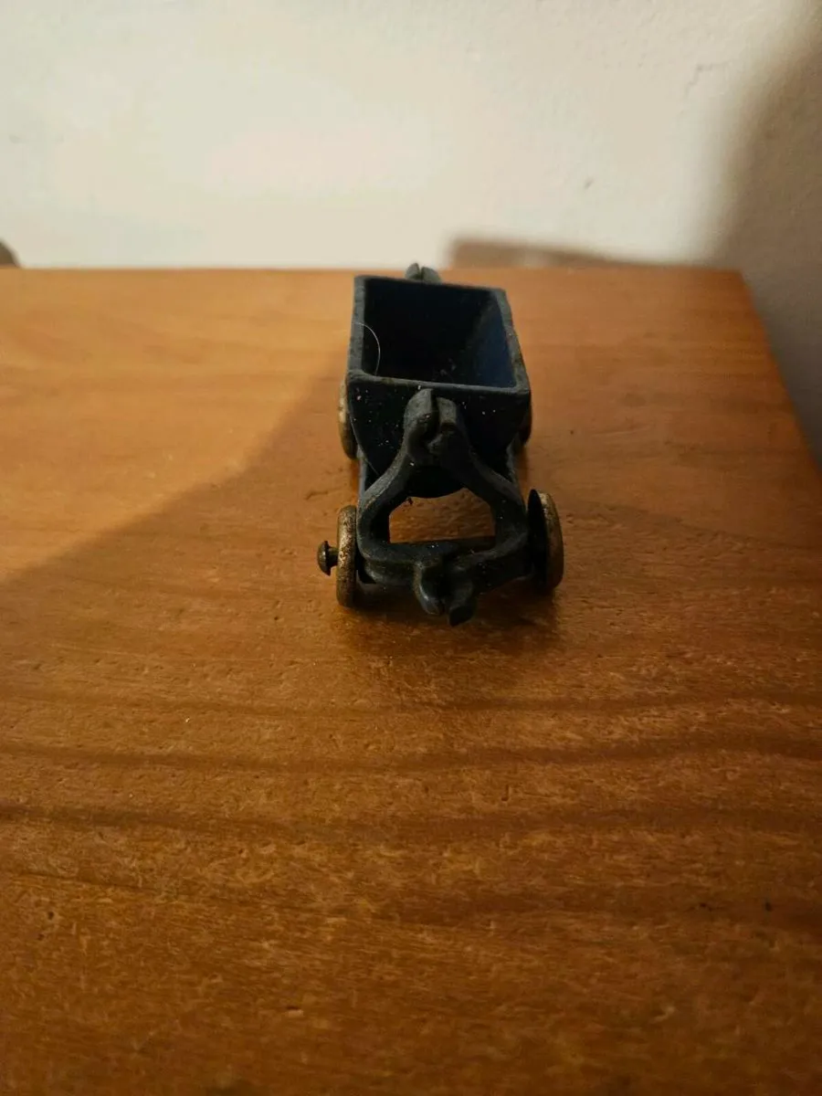 Vintage Cast Iron Hopper Wagon - Image 3