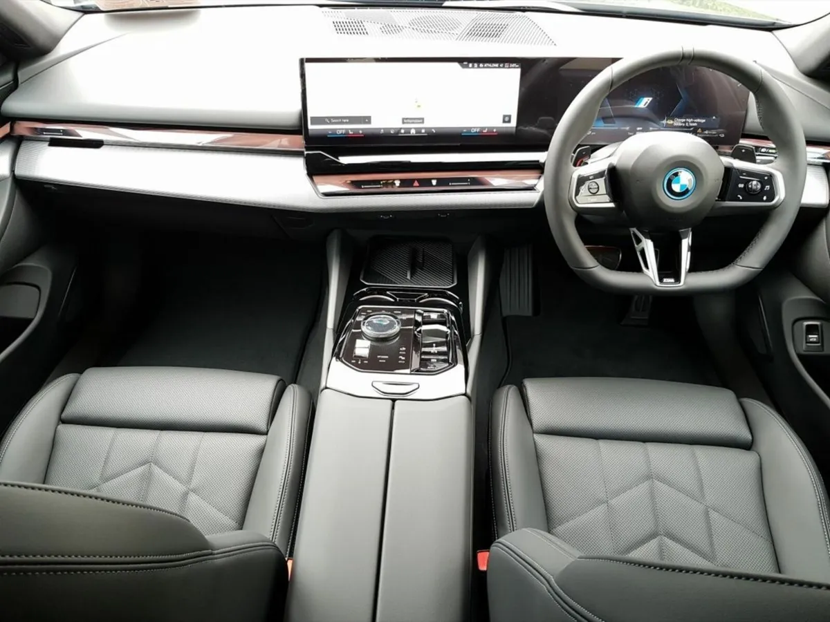 BMW 5-Series 530e M Sport - Image 4