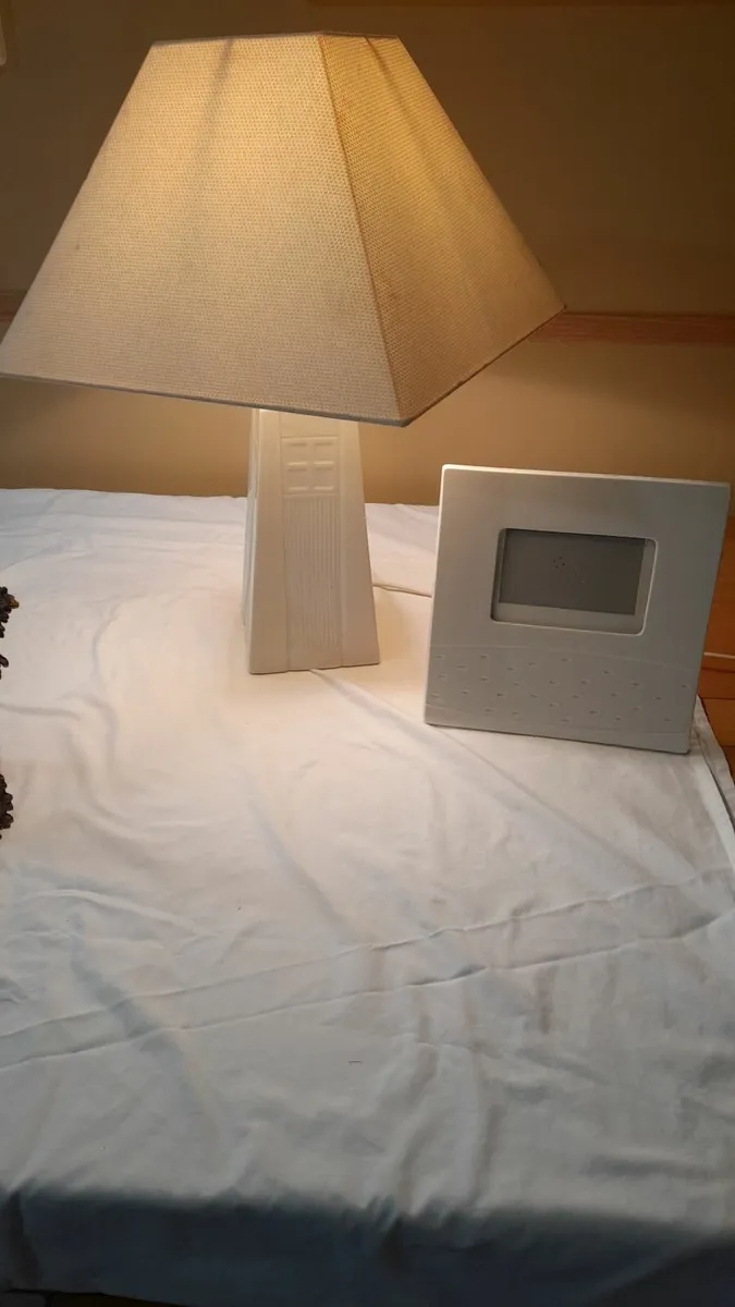 French glass and picture frames - Image 2