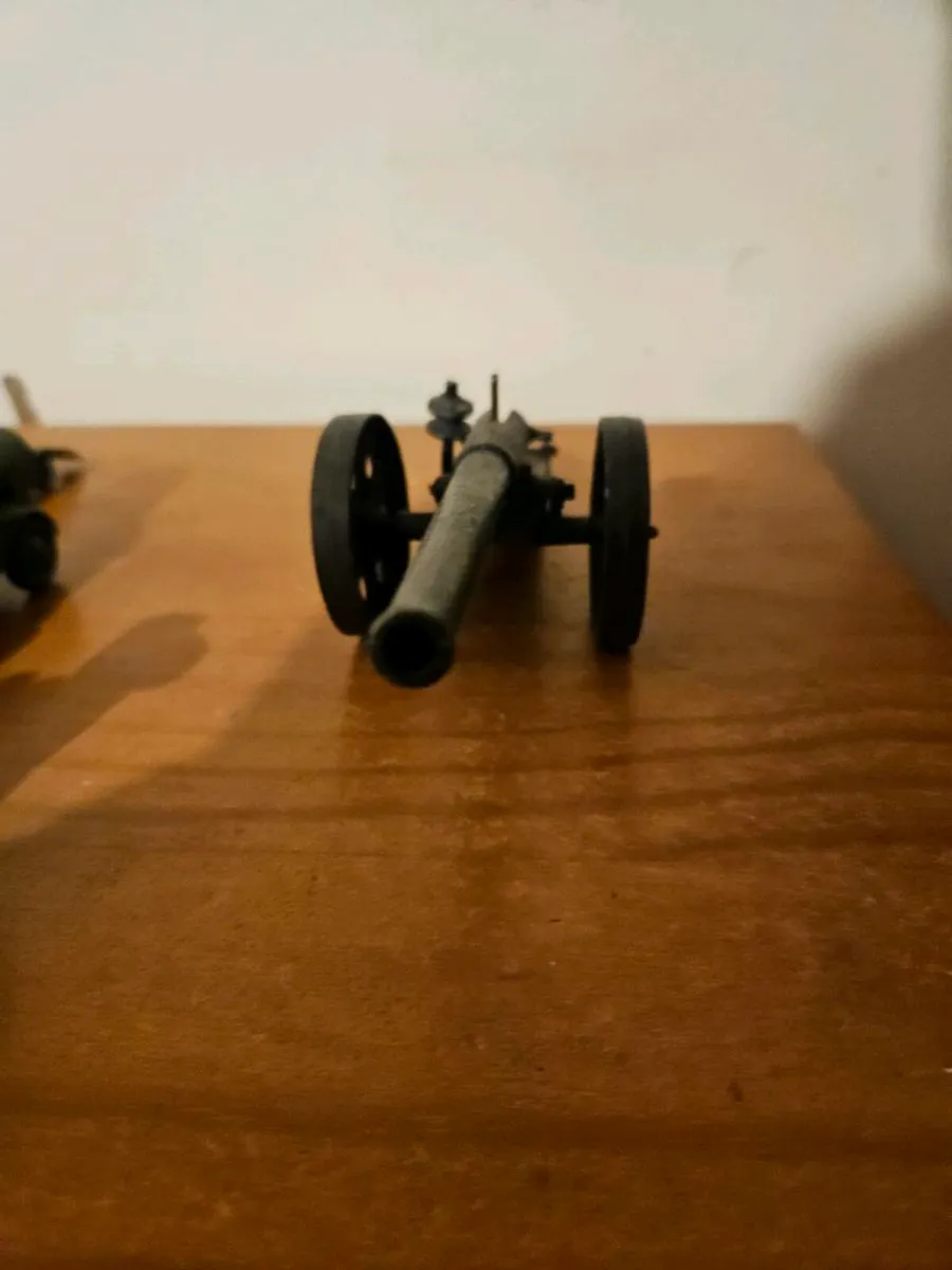 Vintage Britain's WW1 Naval Artillery - Image 1