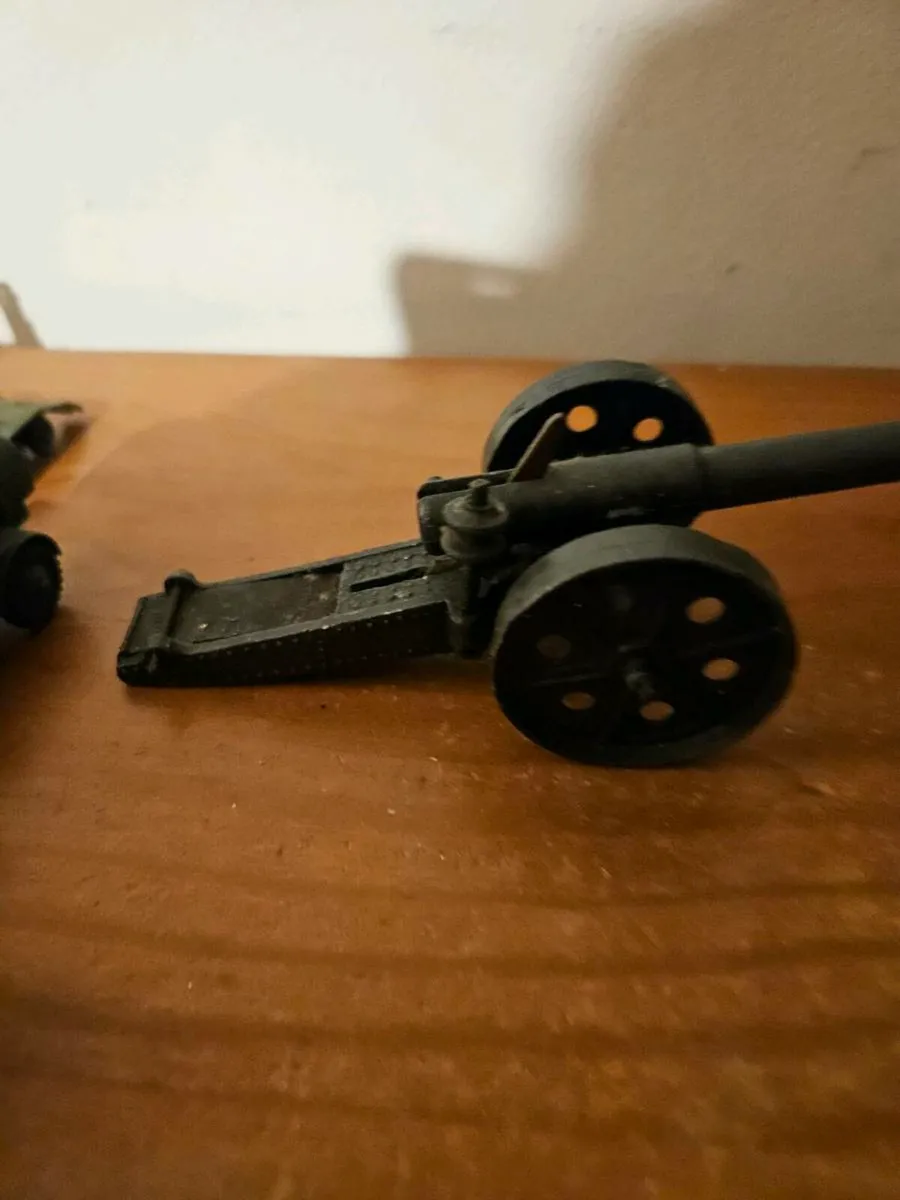 Vintage Britain's WW1 Naval Artillery - Image 3