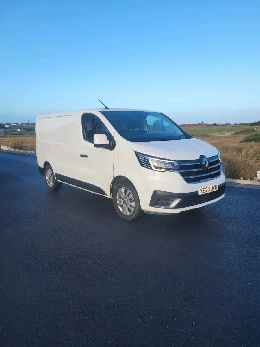 2023 renault traffic sport - Image 1