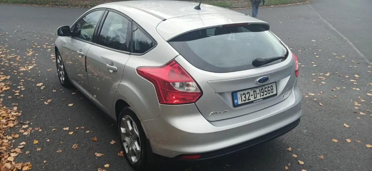 Ford Focus 2013 - Image 2