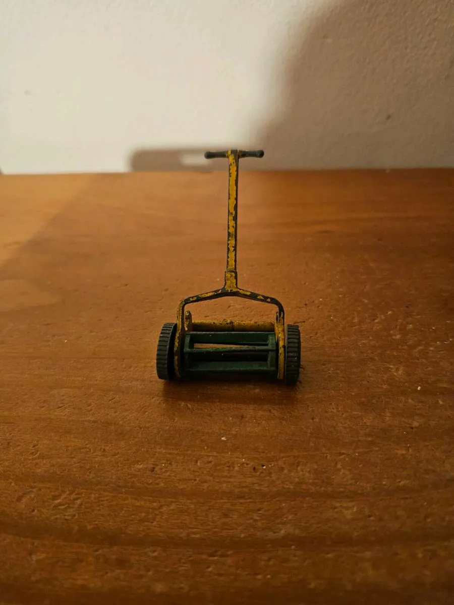 Dinky 1960's Lawnmower - Image 2