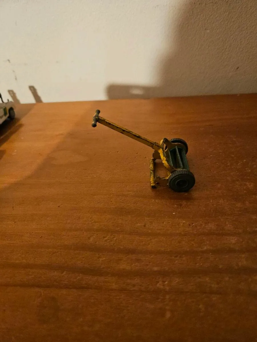 Dinky 1960's Lawnmower - Image 3