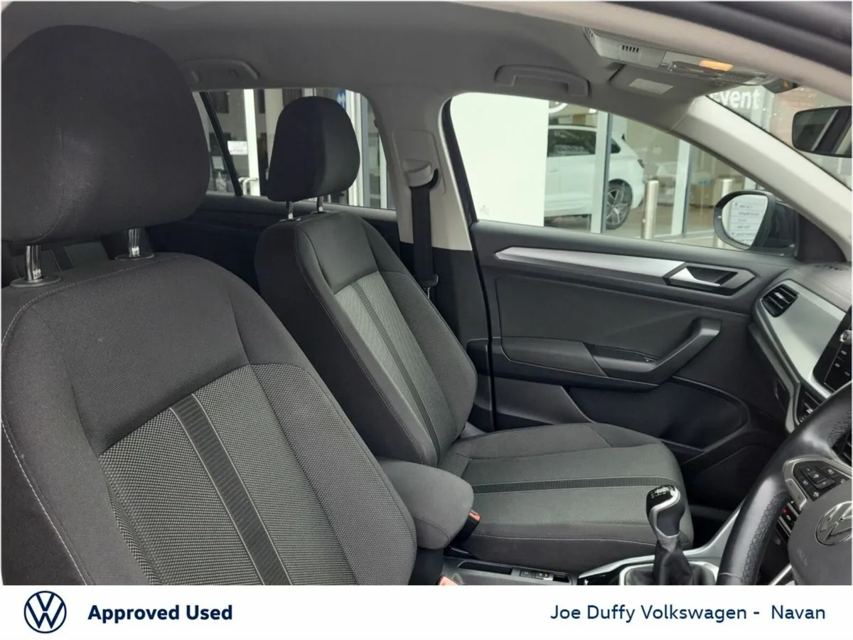 Volkswagen T-Roc LIFE 1.0TSI 110HP - Image 4