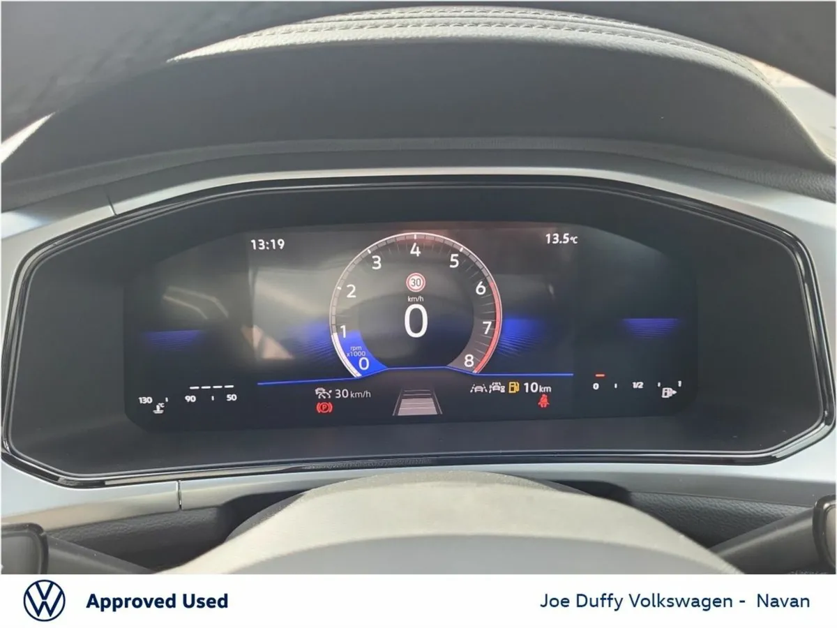 Volkswagen T-Roc EDITION 75 1.0TSI 116HP - Image 3