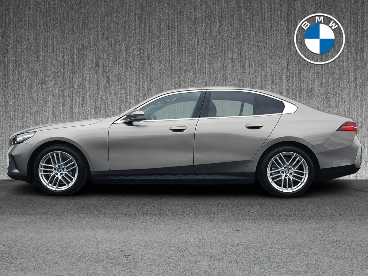 BMW i5 * 615 Km Range * eDrive40 Sport Edition - Image 3