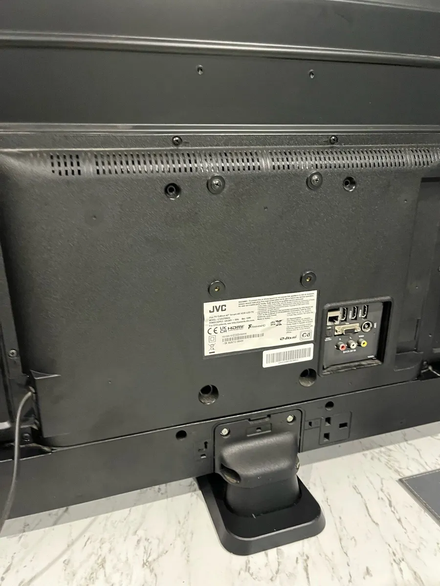 JVC 43 inch smart tv - Image 3