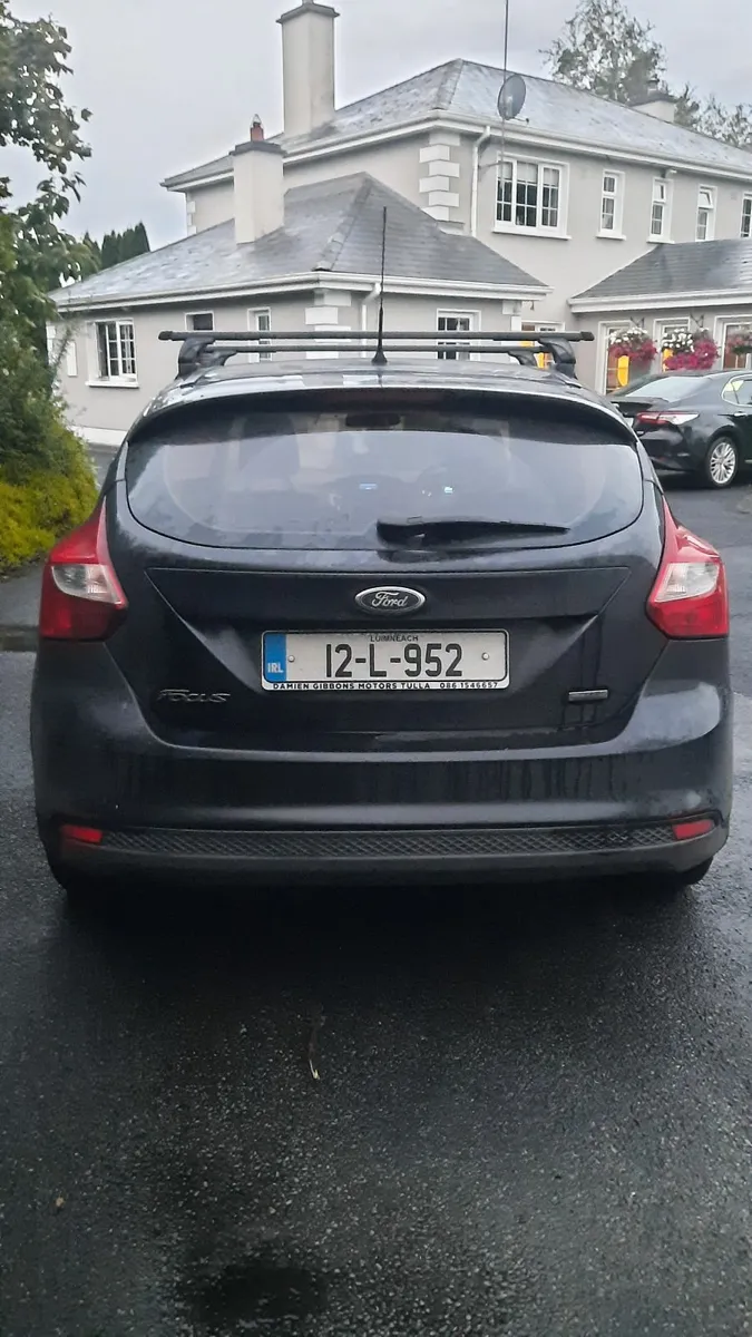 Ford Focus 2012 - Image 2