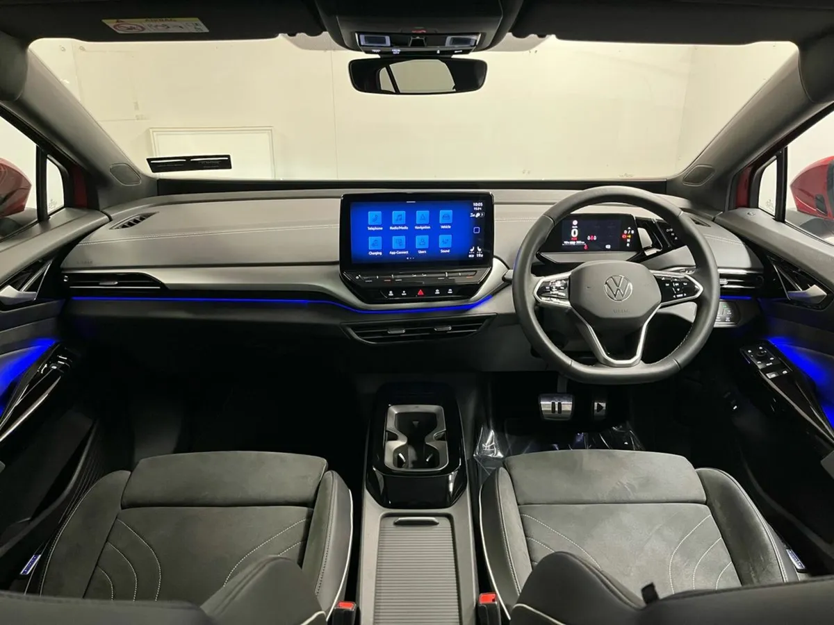 Volkswagen ID.5 Max 77kWh 204BHP - Panoramic Glass - Image 4