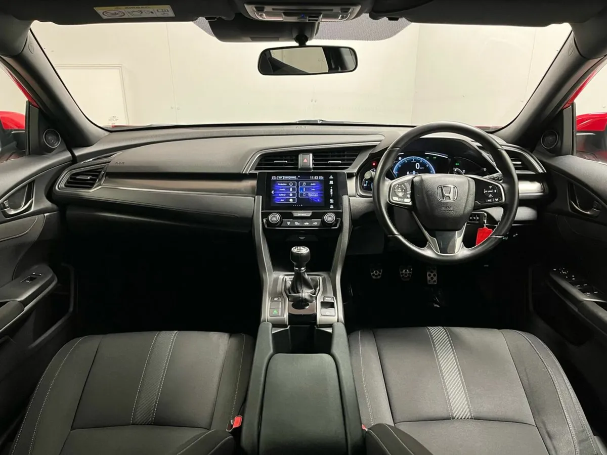 Honda Civic Smart 1.0VTEC Turbo - Reversing Camera - Image 4