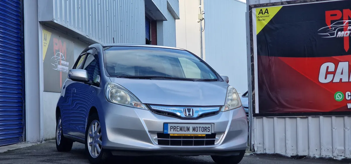 Honda fit Hybrid - Image 2