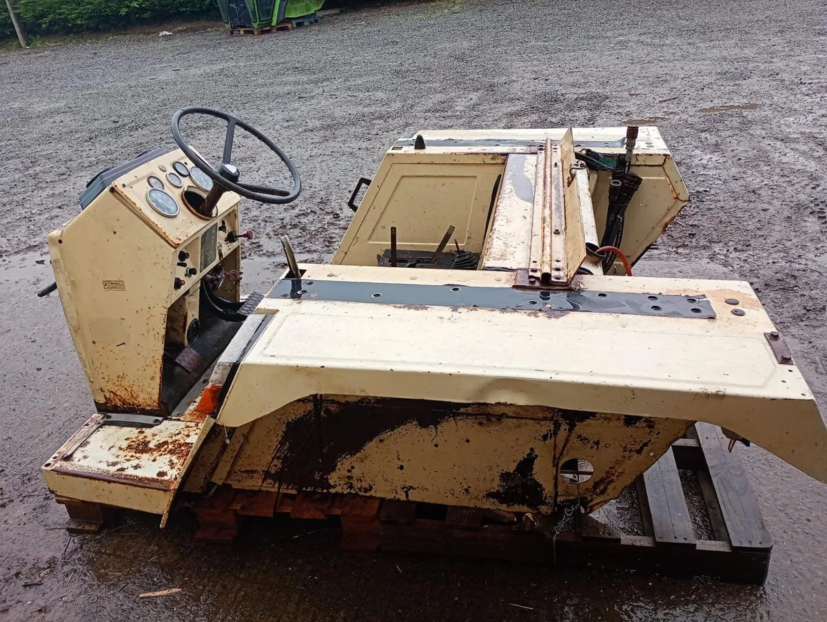 Lamborghini Base from Europe - Image 4