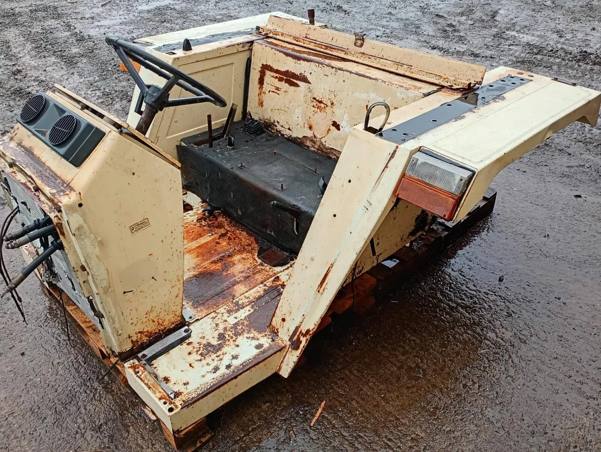 Lamborghini Base from Europe - Image 3