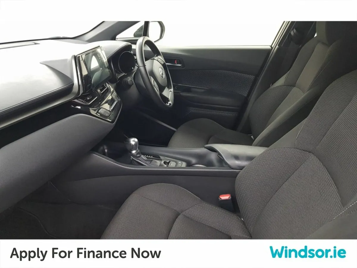 Toyota C-HR Hybrid S - Image 4