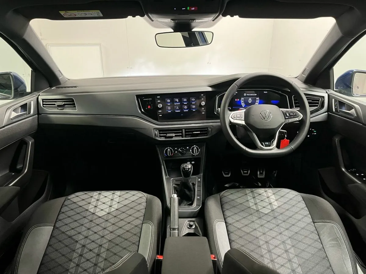 Volkswagen Polo R-Line 1.0TSI 95BHP - Reversing Ca - Image 4