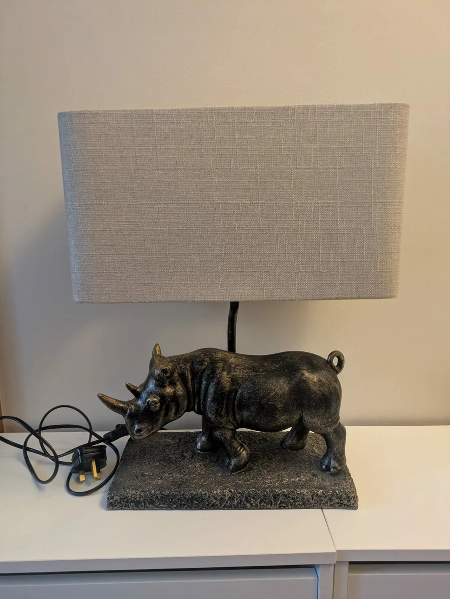 Next rhino lamp - Image 1