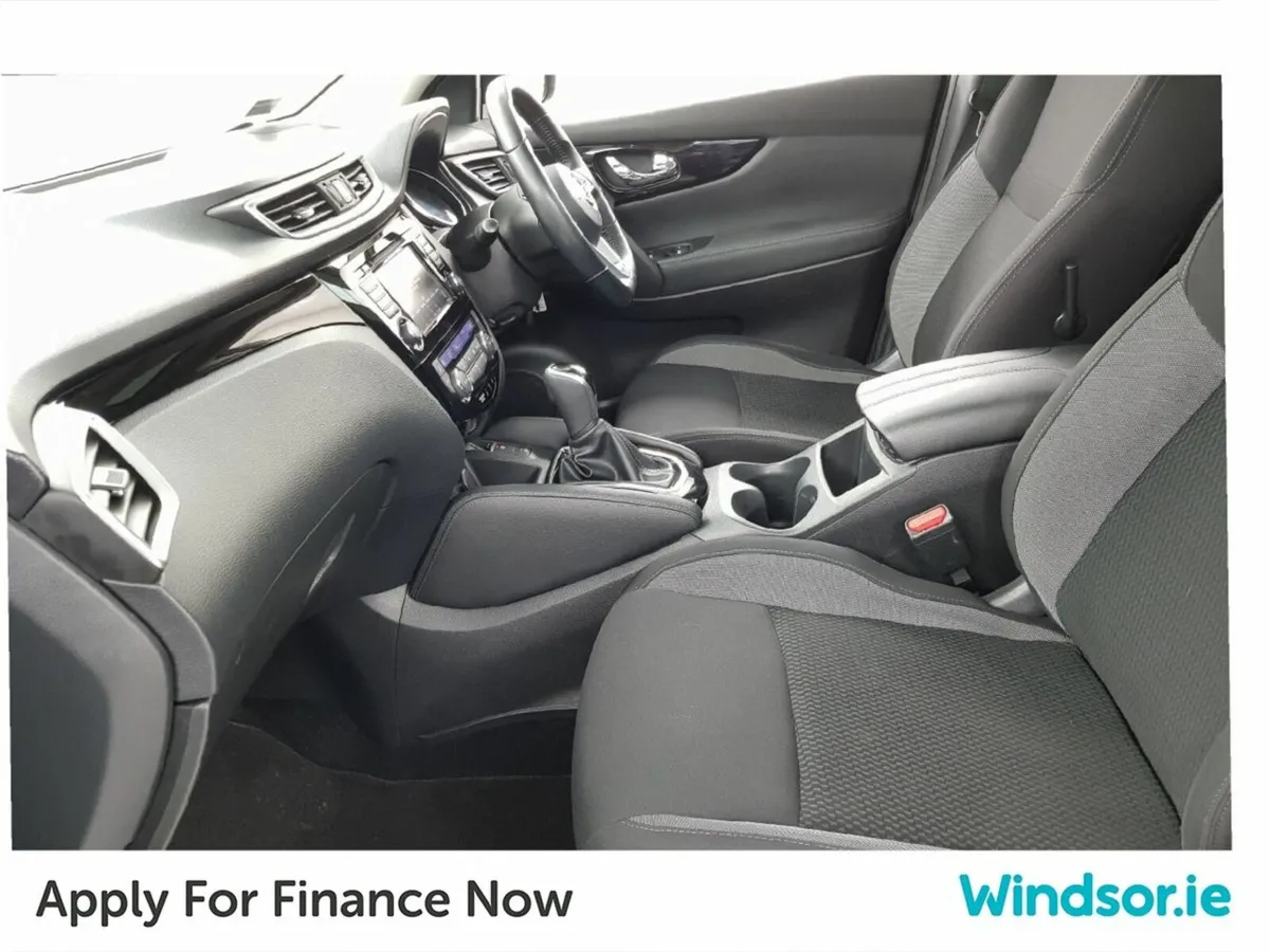 Nissan Qashqai 1.3 PET SE + SS DCT - Image 4