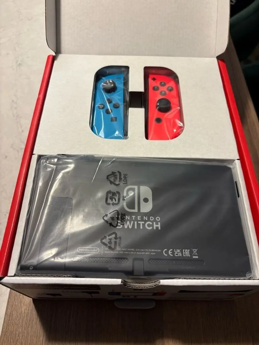Nintendo Switch Neon (new) Brand New - Image 2